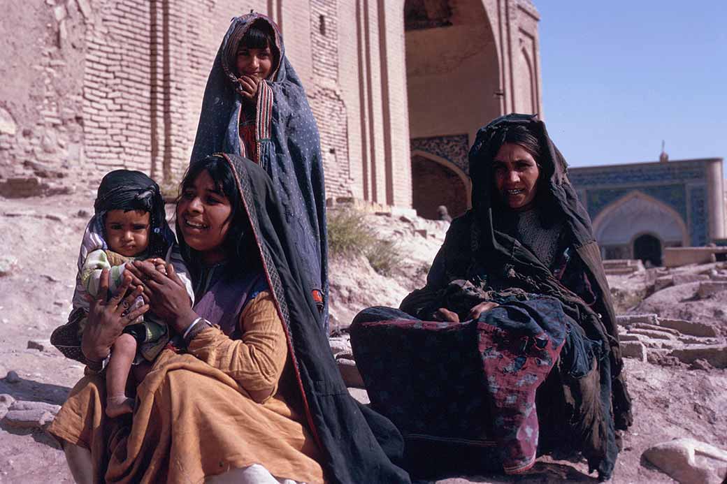 Kuchi women