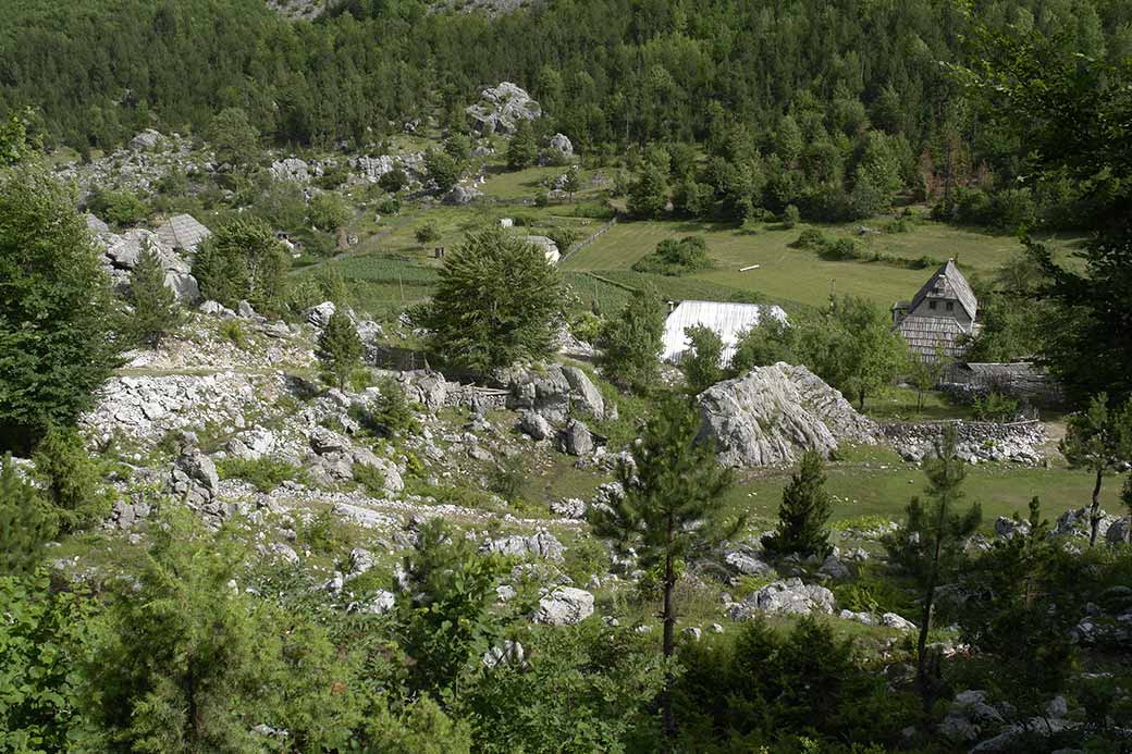 Dragobi village