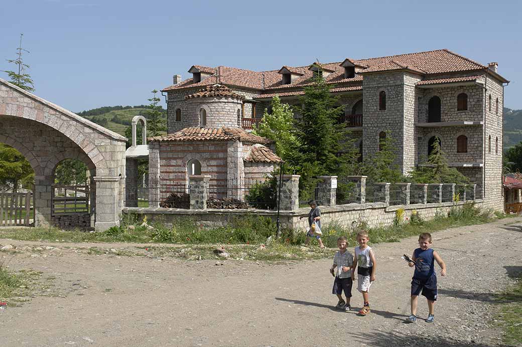 Monastery, Voskopoja