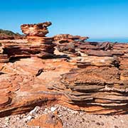 Rock formations, Riddell Beach