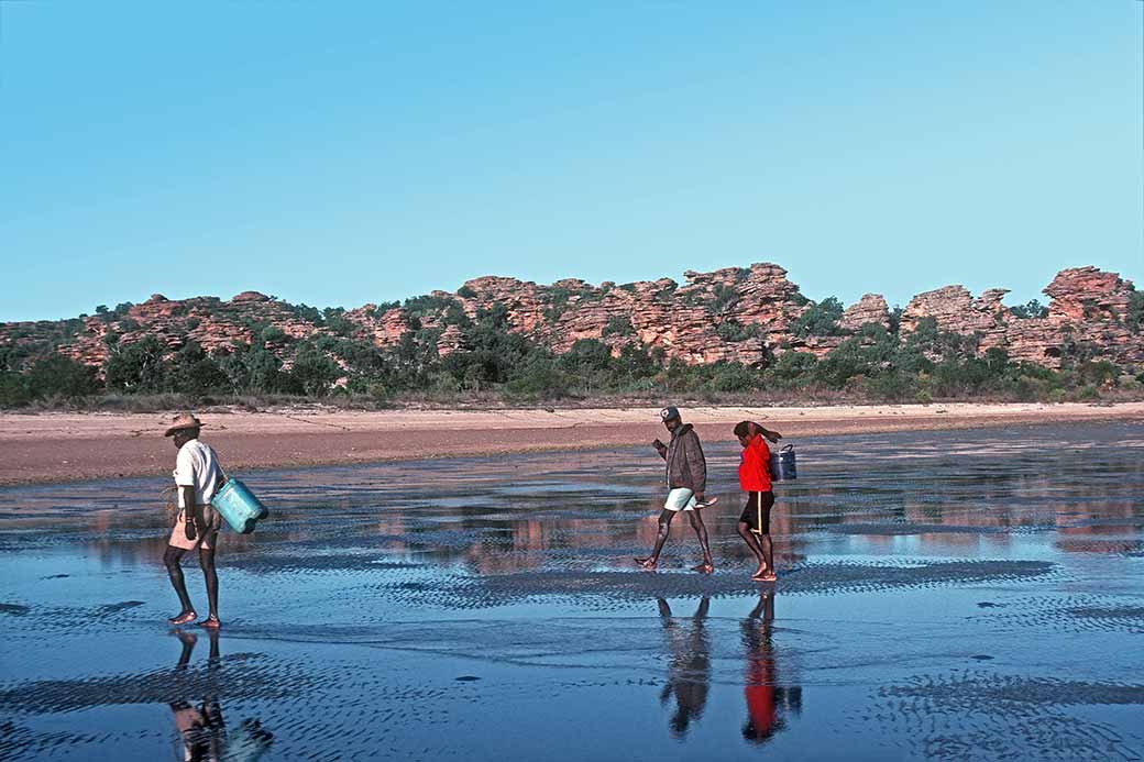 Black Craggy beach