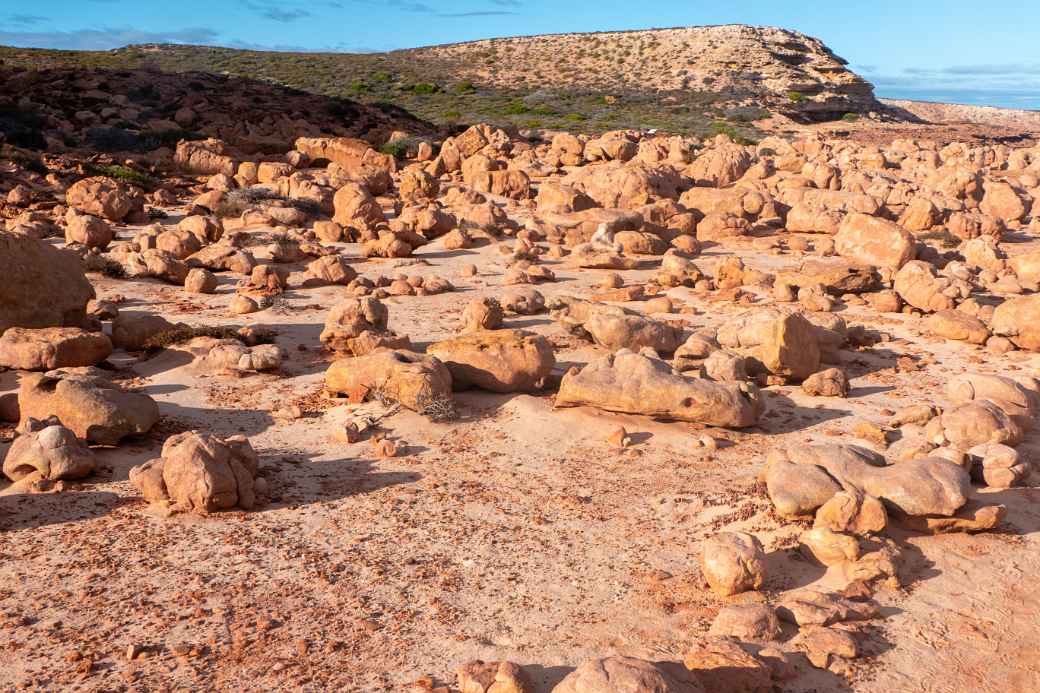 Sandstone boulders, Rainbow Valley