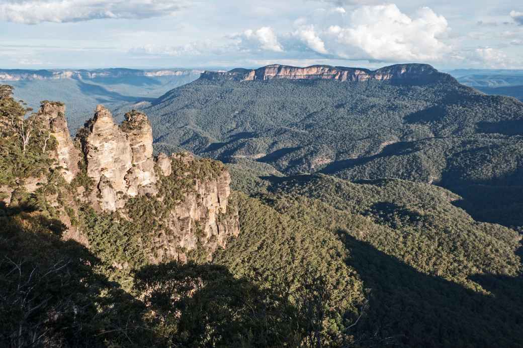 Three Sisters and Mount Solitary