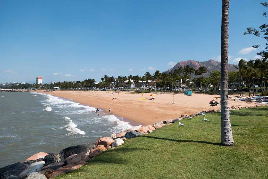 Beach, Townsville