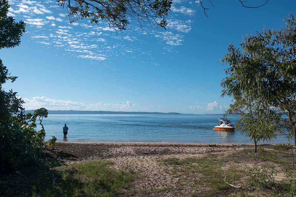 Great Sandy Strait, Poona