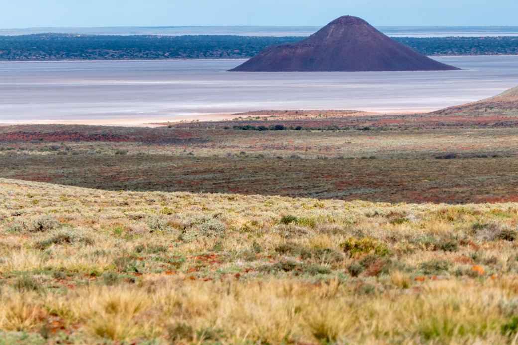 Erna Island, Island Lagoon