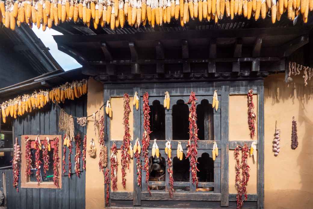 Traditional Bhutanese house, Simply Bhutan