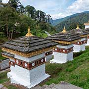 Memorial chortens at Dochu La Pass