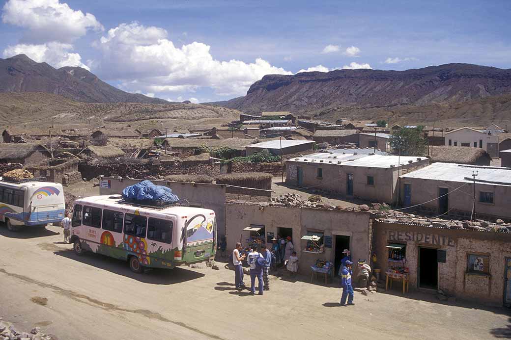 Bus stop in Pelca