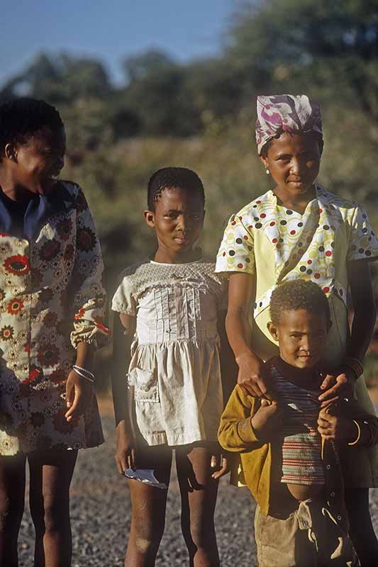 Children posing, Kanye