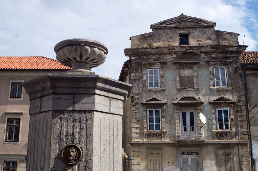 Cilnica square fountain