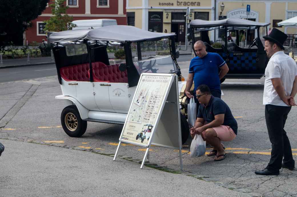 Tourists, historical tour ride