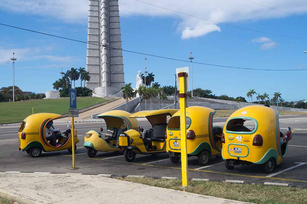 Plaza de la Revolución, Cocotaxis