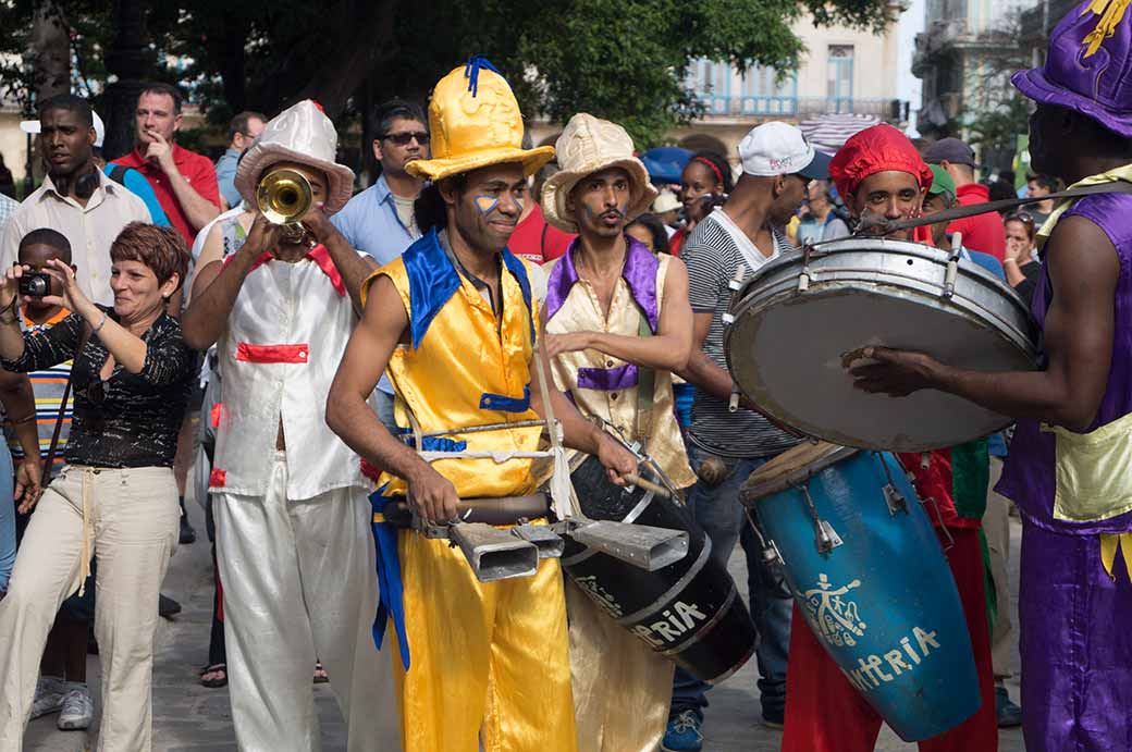 Street performers, old Havana