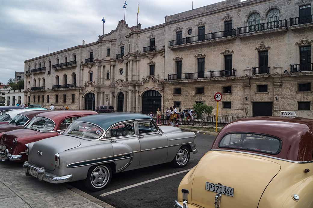 Along Cuba Tacón