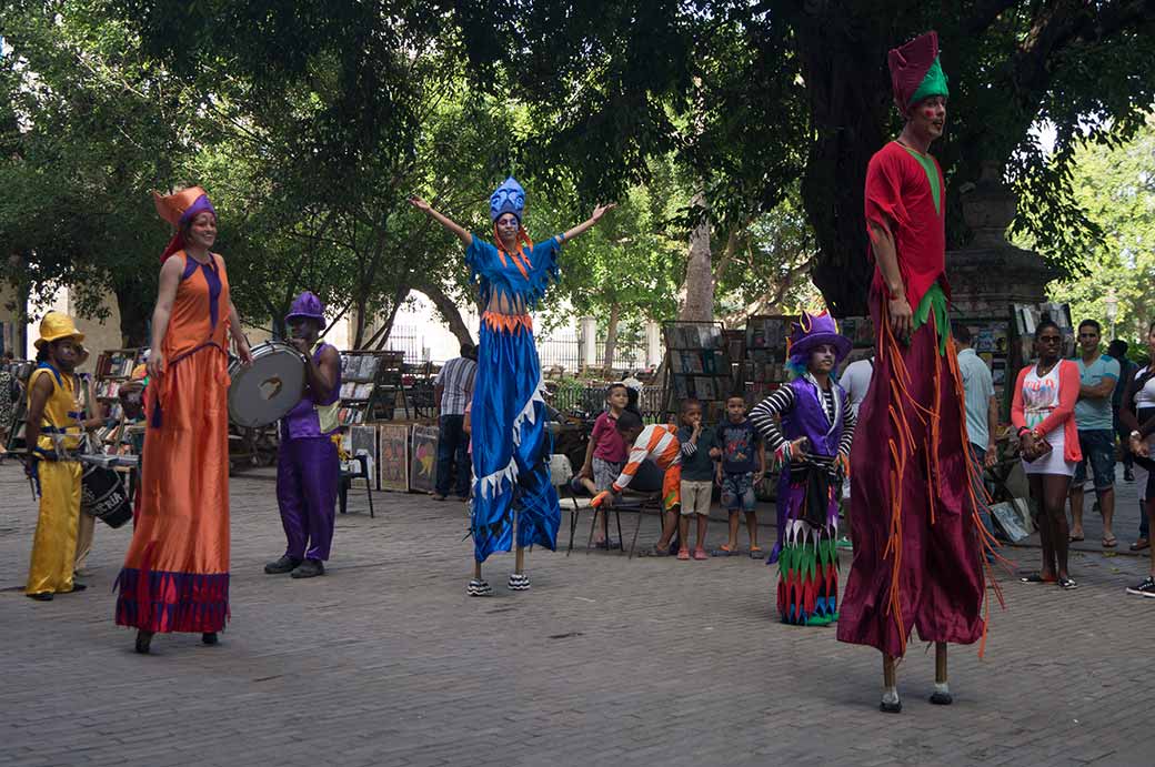 Street performers, old Havana