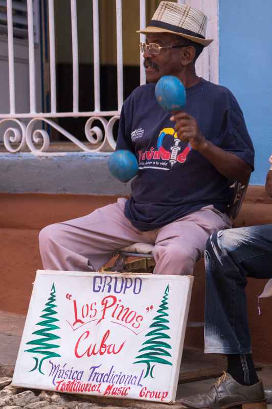 'Los Pinos' music group, Trinidad