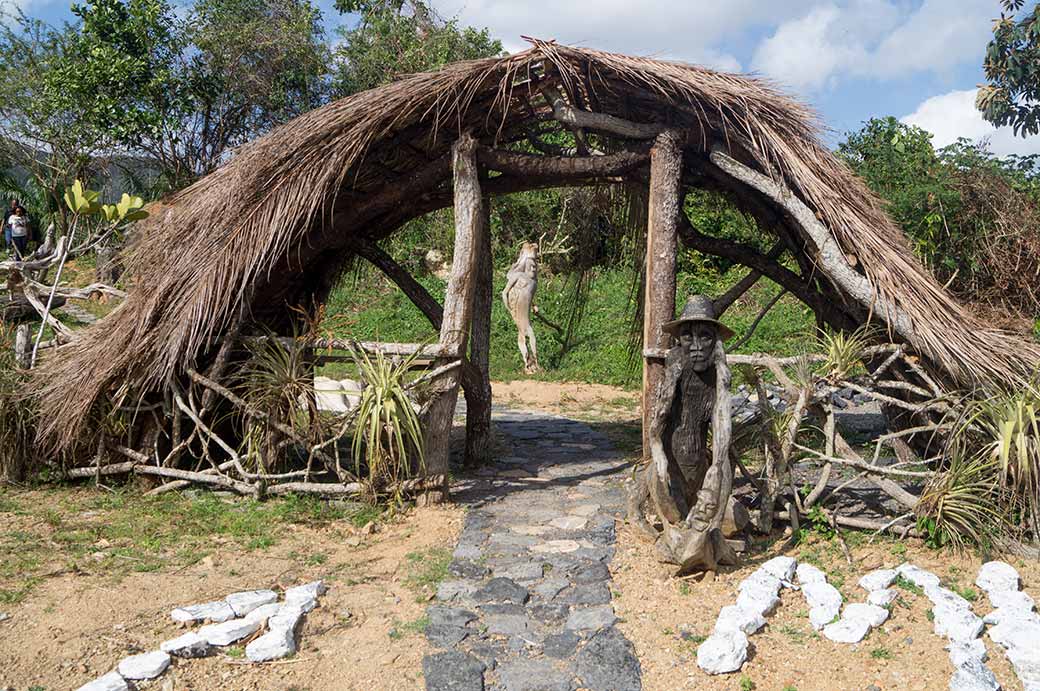 'Raices' sculpture, near Viñales