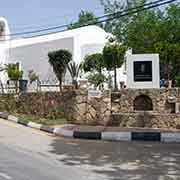 Beylerbeyi Camii, memorial