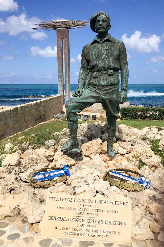 Statue of General Georgios Grivas