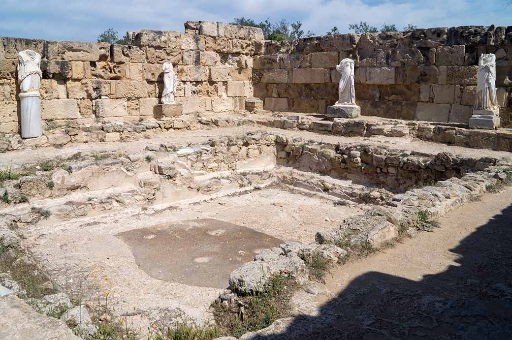 Swimming pool, Salamis