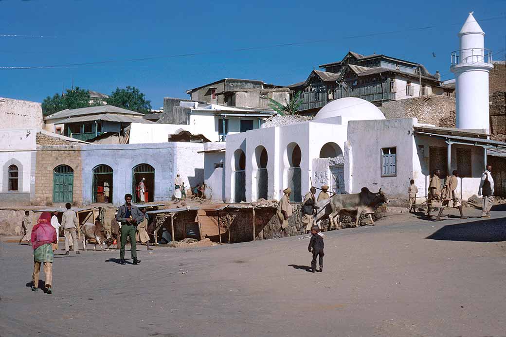 Market and mosque