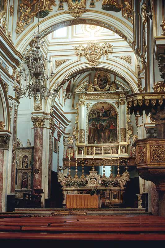 Interior Matera Duomo