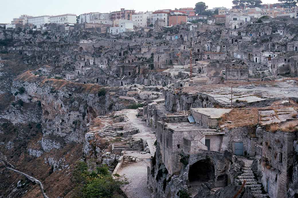 Cave dwellings, Casalnuovo