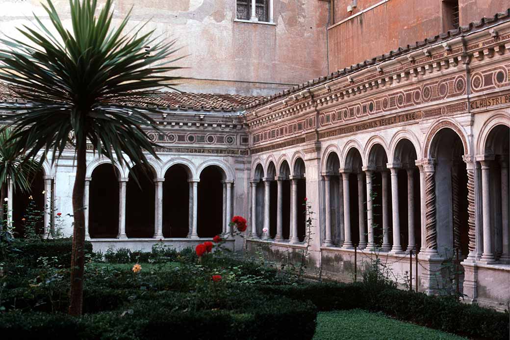 Cloister, San Paolo