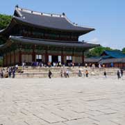 Injeongjeon and courtyard