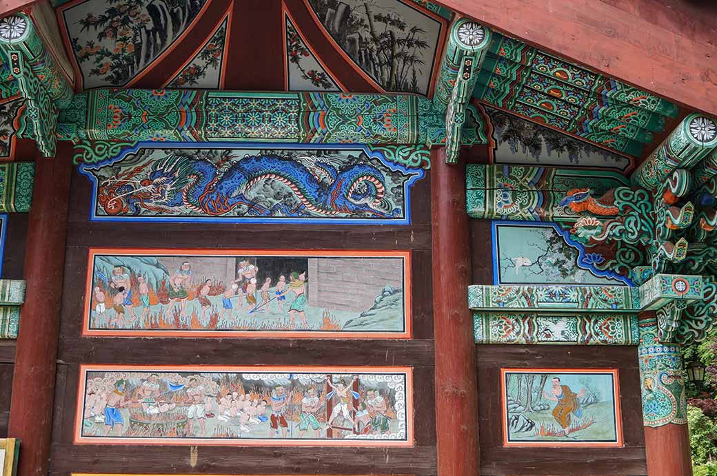 Paintings at Beopju-sa