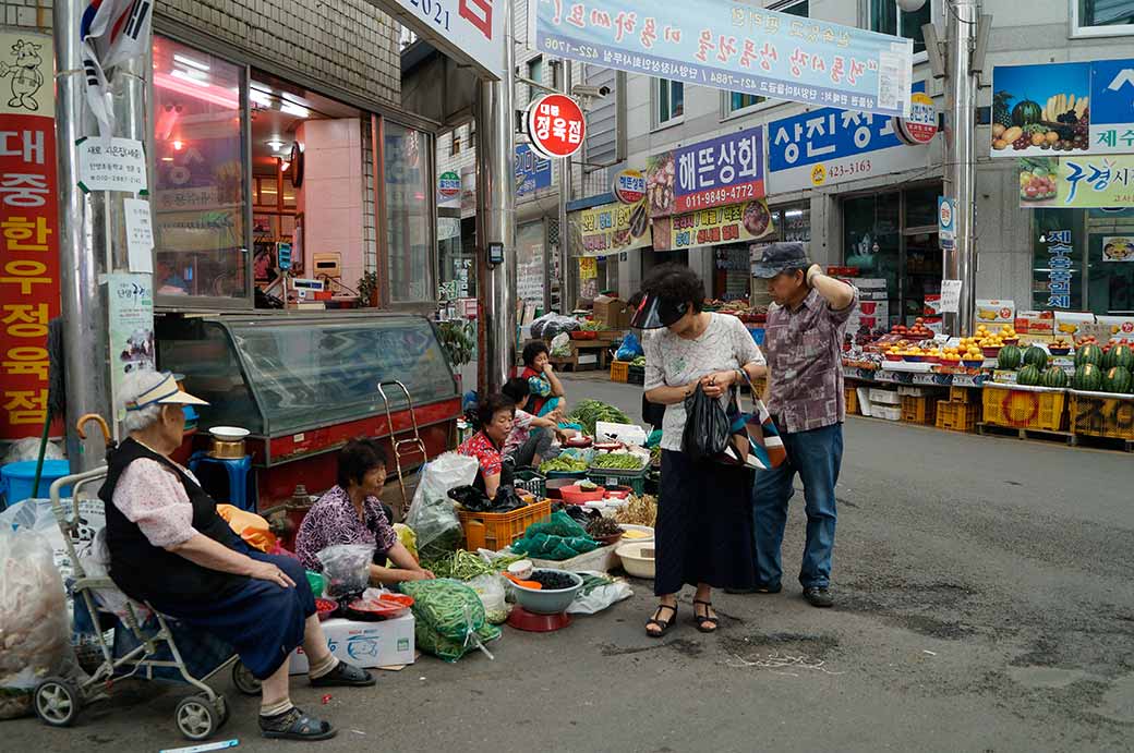 Selling vegetables