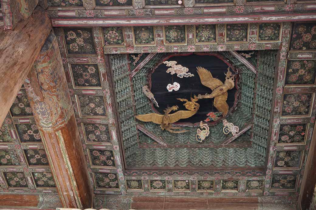 Myeongjeongjeon ceiling