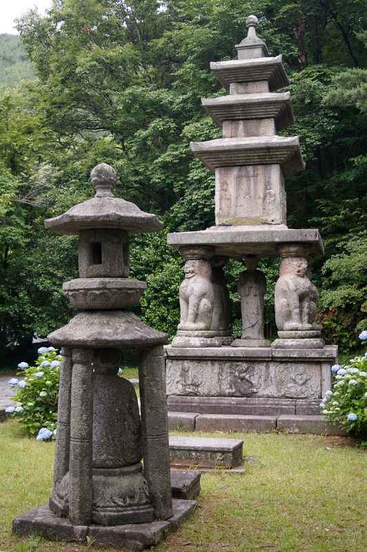 Four Lions Pagoda