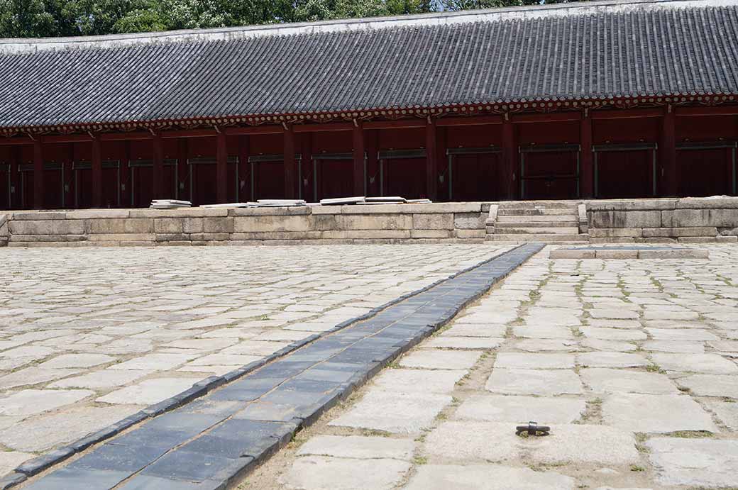 Sacred path, Jeongjeon