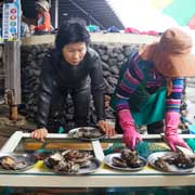 Haenyeo selling seafood