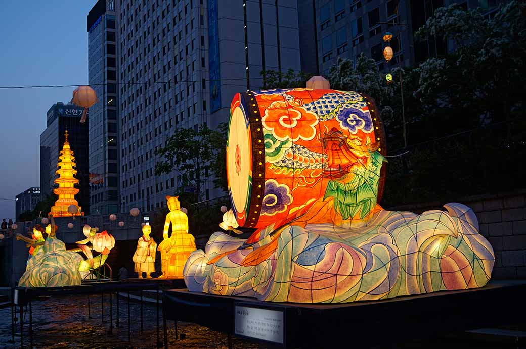 Cheonggyecheon  at night