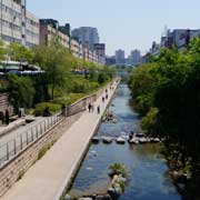 Cheonggyecheon stream