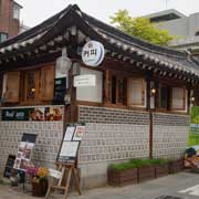 Shop in Bukchon