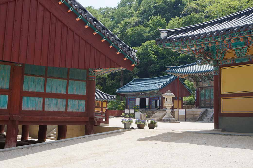 In Sinheungsa temple