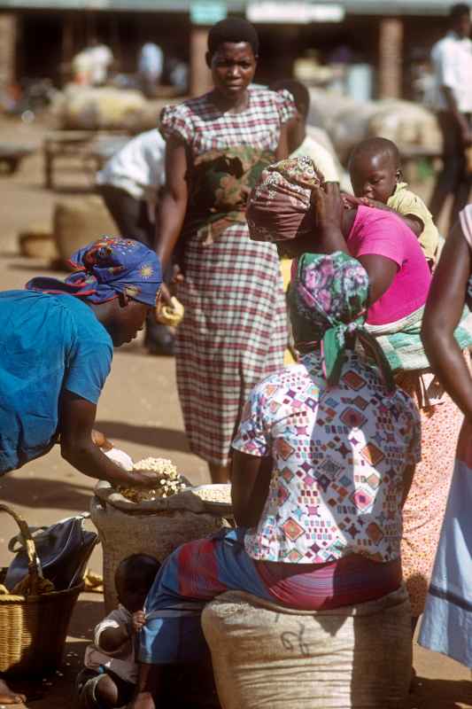 Women at Thyolo Market