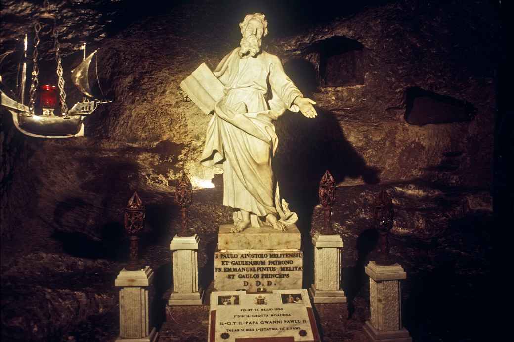 St. Paul's statue, Rabat