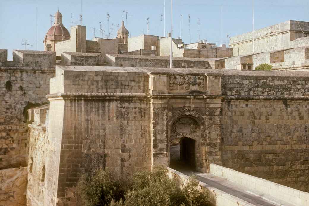 Couvre Porte Gate