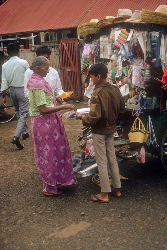 Mobile market stall, Mahébourg