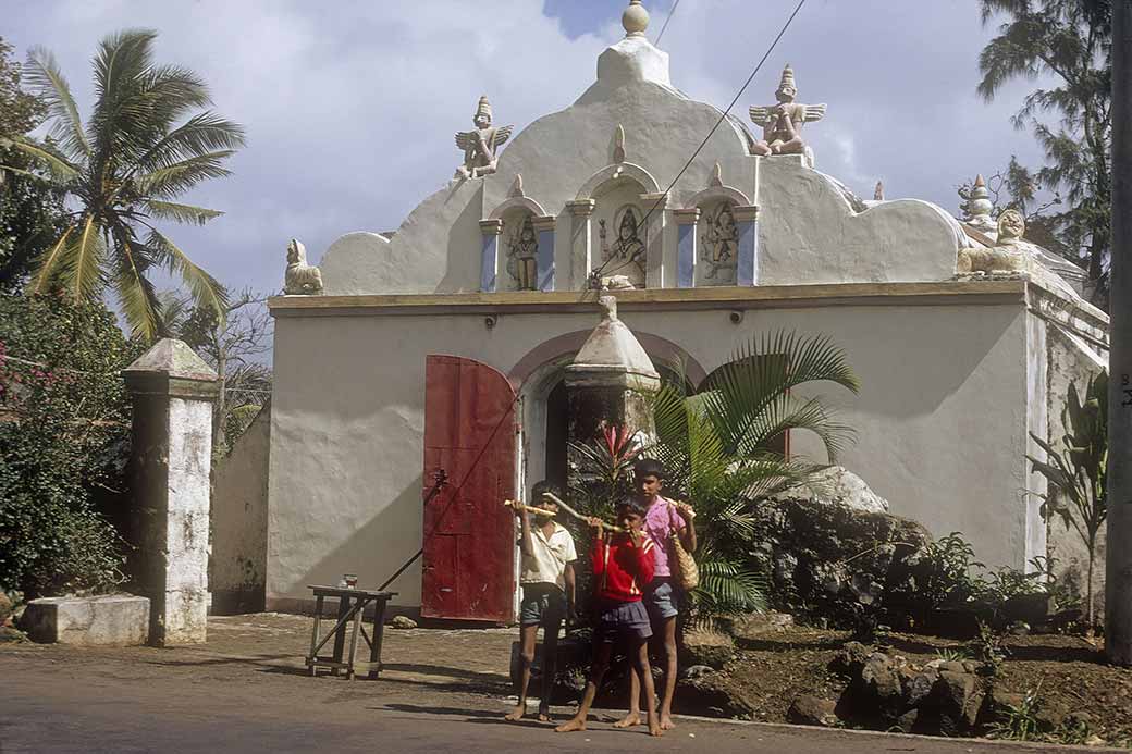 Tamil temple, Mahébourg