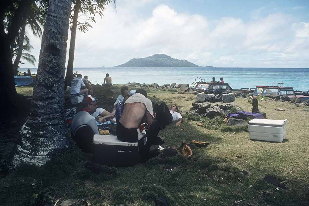 Diver's picnic, Eten island