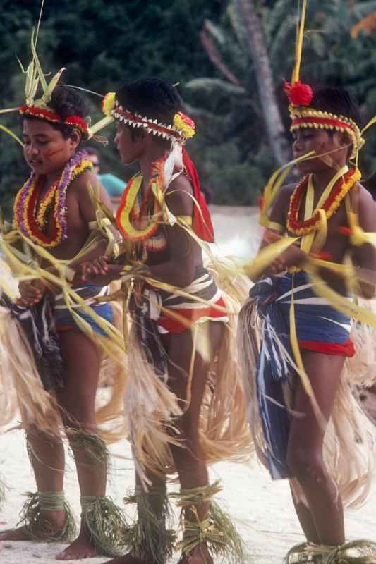 Tamil boy dancers