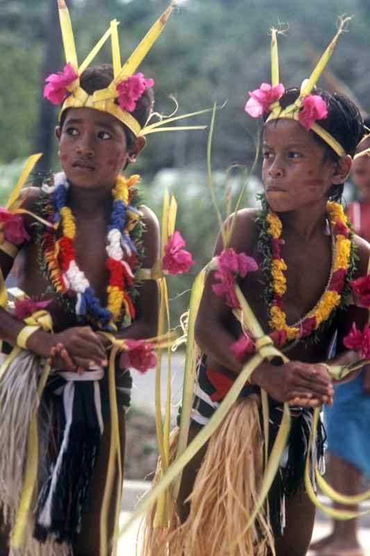 Tamil boy dancers