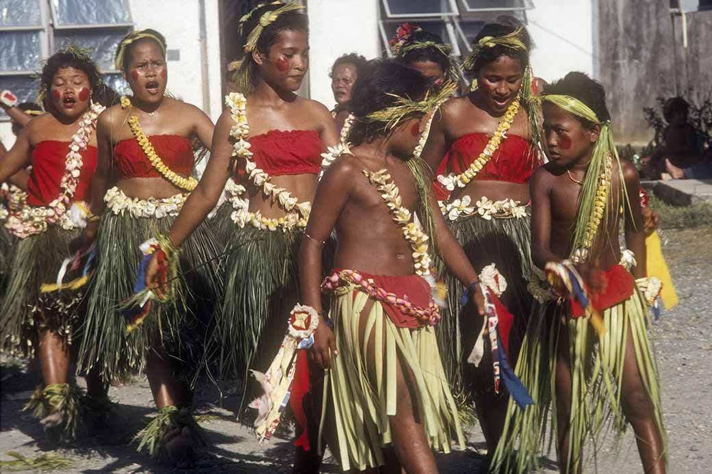 Young dancers from Gilmaan'