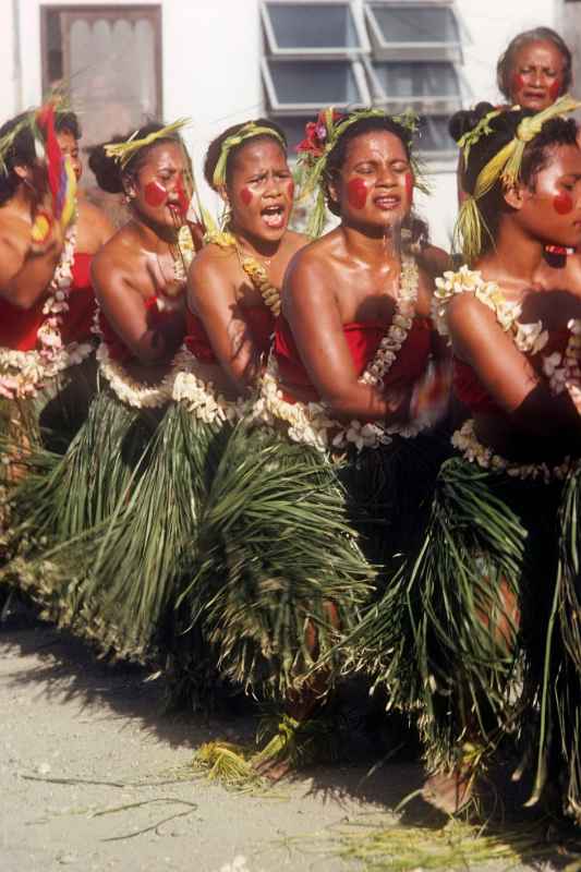 Girl dancers from Gilmaan'